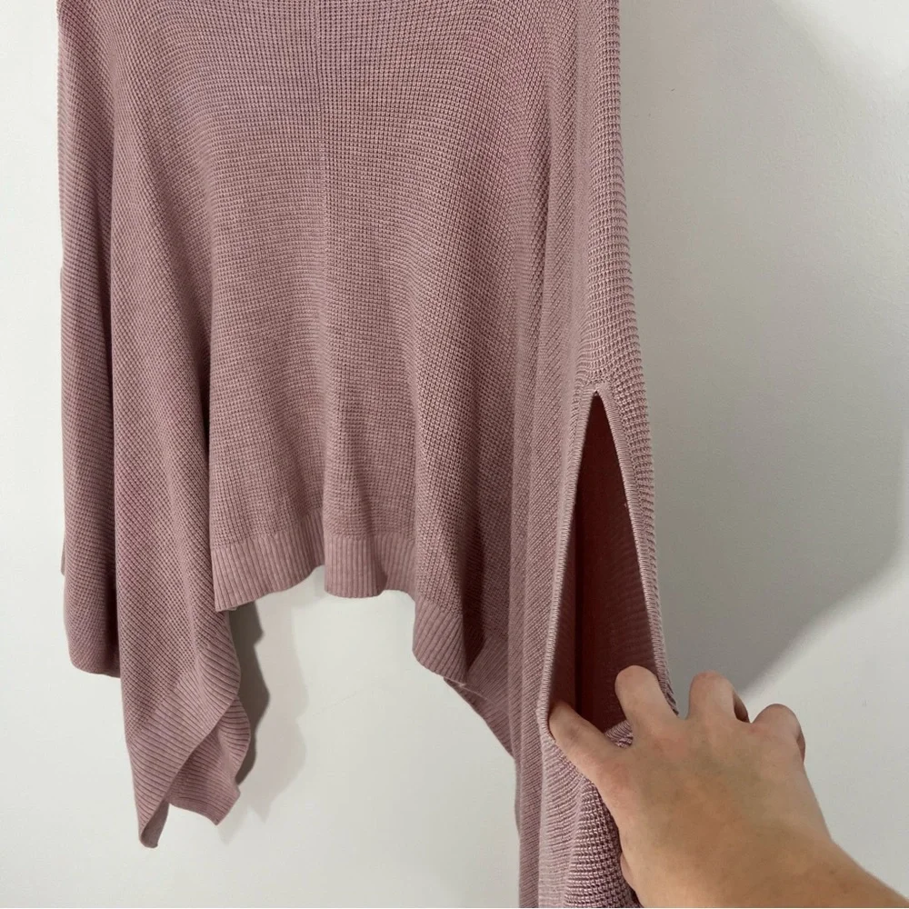 Lululemon Forward Flow Cape in Vintage Mauve One Size